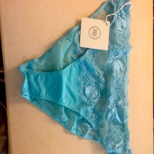 La Perla 3 piece set - bra & 2 panties